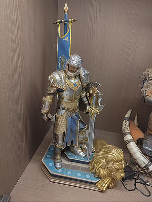World of Warcraft Damtoys Studio King Llane