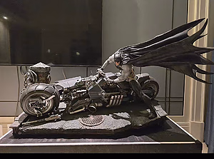 DC XM Studio Batman White Knight with Batmobile