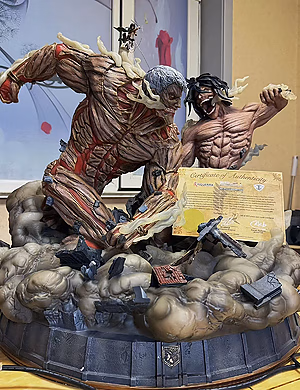 Attack on Titan Figurama Collectors Eren vs. Armored Titan