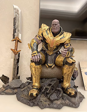 Marvel The Avengers Queen Studio Thanos